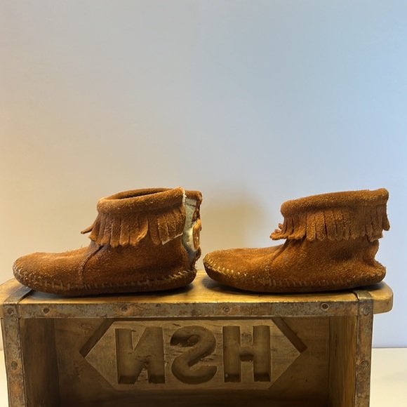 Minnetonka moccasins - Picture 3 of 6